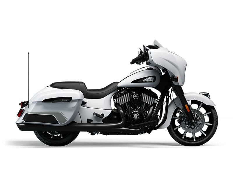 Chieftain Dark Horse Ghost White Metallic Smoke / Graphics